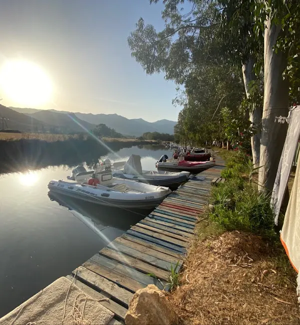 Berceau Camping : Camping La Pinede Riviere Bateaux