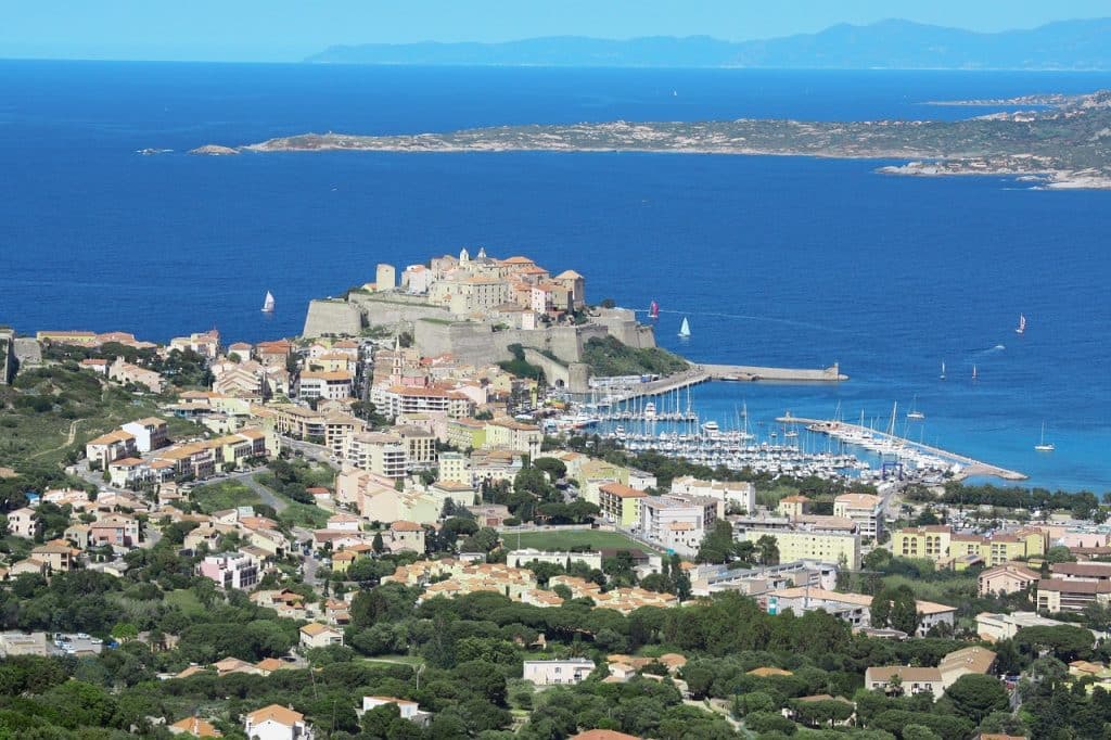 Camping La Pinède : Calvi en Haute-Corse