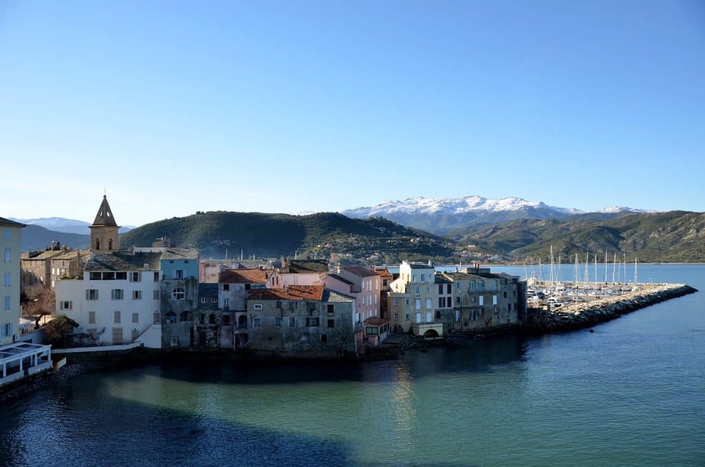 Camping La Pinède : Saint-Florent depuis la mer