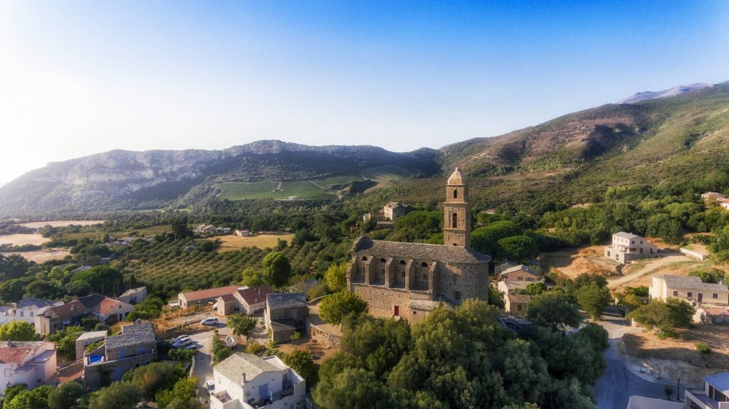 Patrimonio proche du camping la Pinède